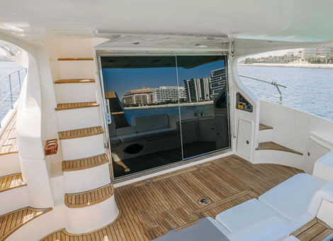 «azimut 15m No Regrets» Аренда яхты в Дубаи