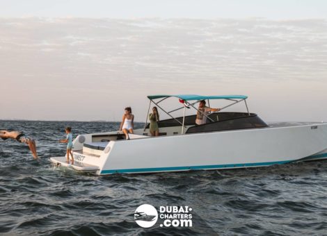 «van Dutch 40» Rent A Speedboat In Dubai