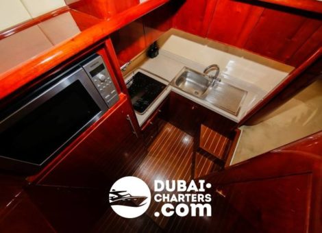 «majesty 55» Аренда яхты в Дубаи