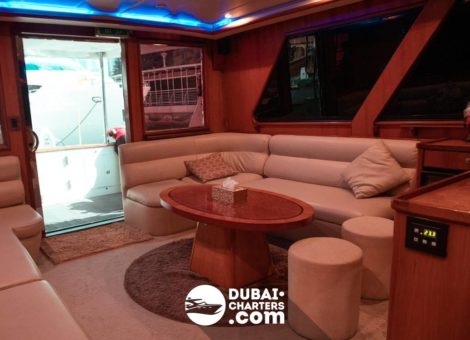 «recon 62» Аренда яхты в Дубаи