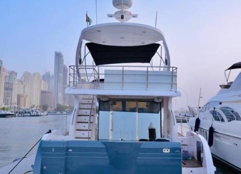 «superfly 70» Аренда яхты в Дубаи